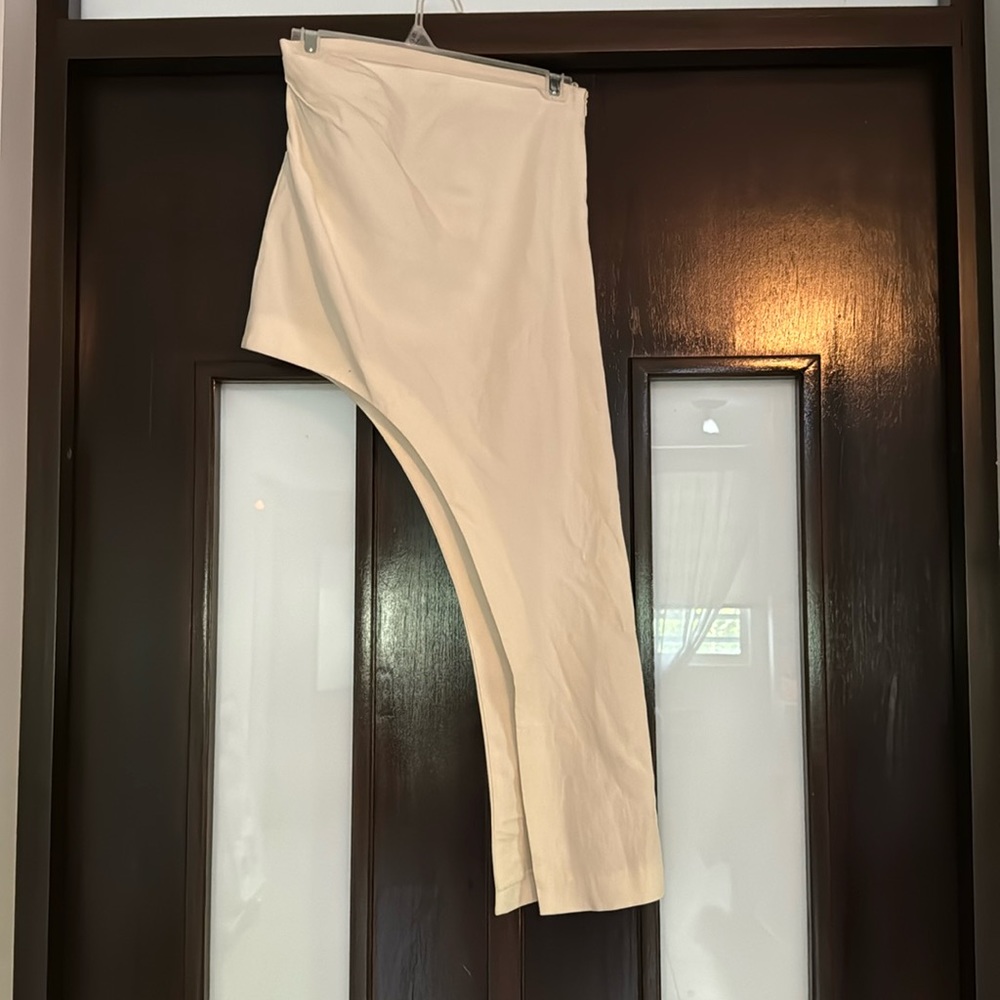 Asymmetrical skirt